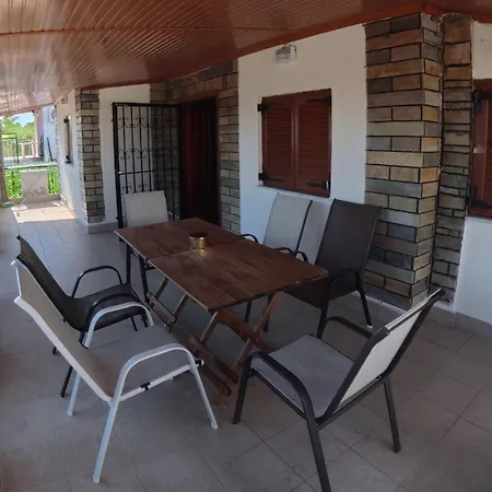 Thomas House - Xristos בית נופש *