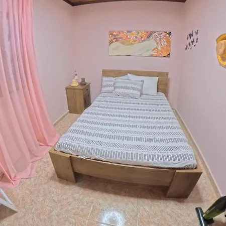 Thomas House - Xristos * Nea Kallikrateia