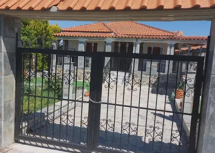 Dom wakacyjny Thomas House - Xristos